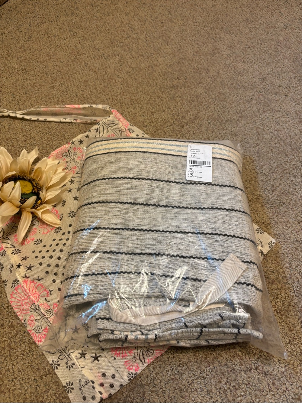 🆕Bnwt Free People Take Me To Paris  Cream Wide-Leg Striped Pants - Picture 6 of 7